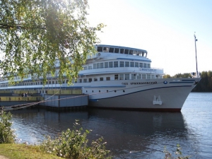 Теплоход «Глеб Кржижановский»